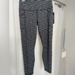 NWT 90 Degree Reflex Crop Leggings